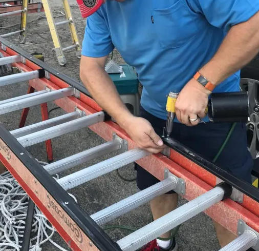 How To Fix A Fiberglass Ladder?