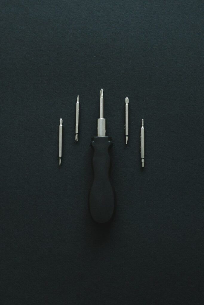 https://handfultool.com/the-top-7-best-screwdriver-for-sockets-to-master-your-repairs/